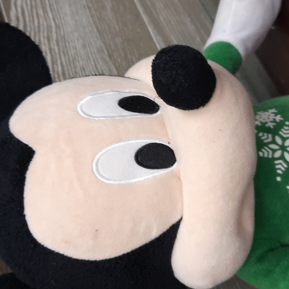 Disney Mickey Mouse stuffed christmas Toy - Picture 4 of 11